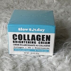 Collagen Brightening Cream - Blue and White